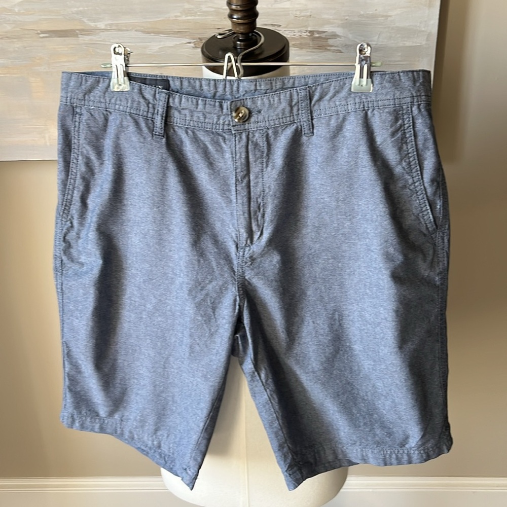 Wallin & Bros. blue chambray shorts